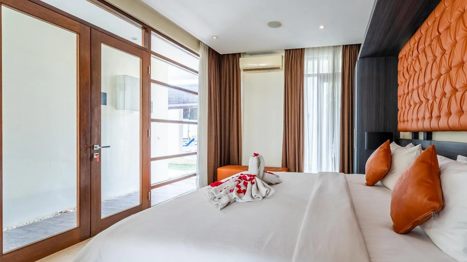 Abikaa, 4Br Lux Villa - Located In The Central Seminyak