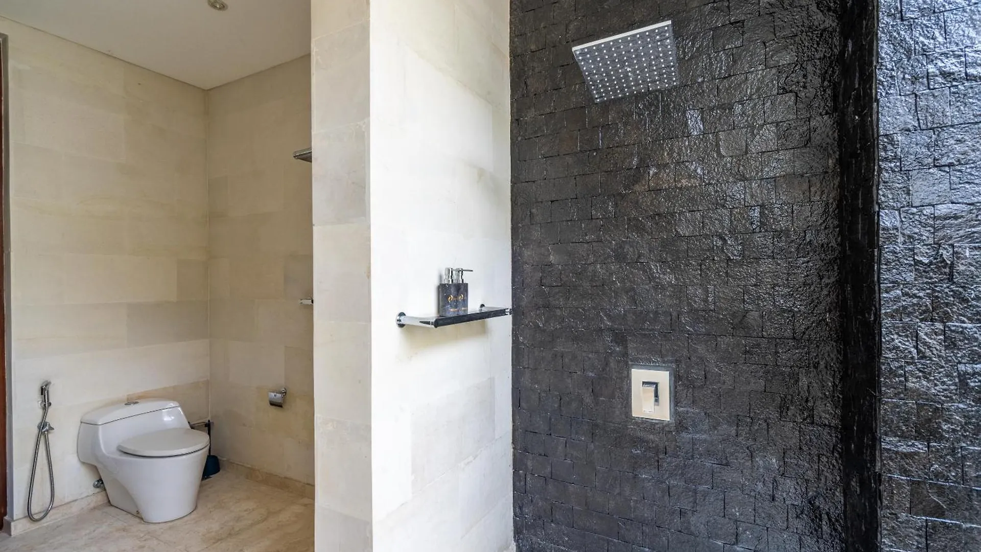 Abikaa, 4Br Lux Villa - Located In The Central Seminyak  Seminyak (Bali)