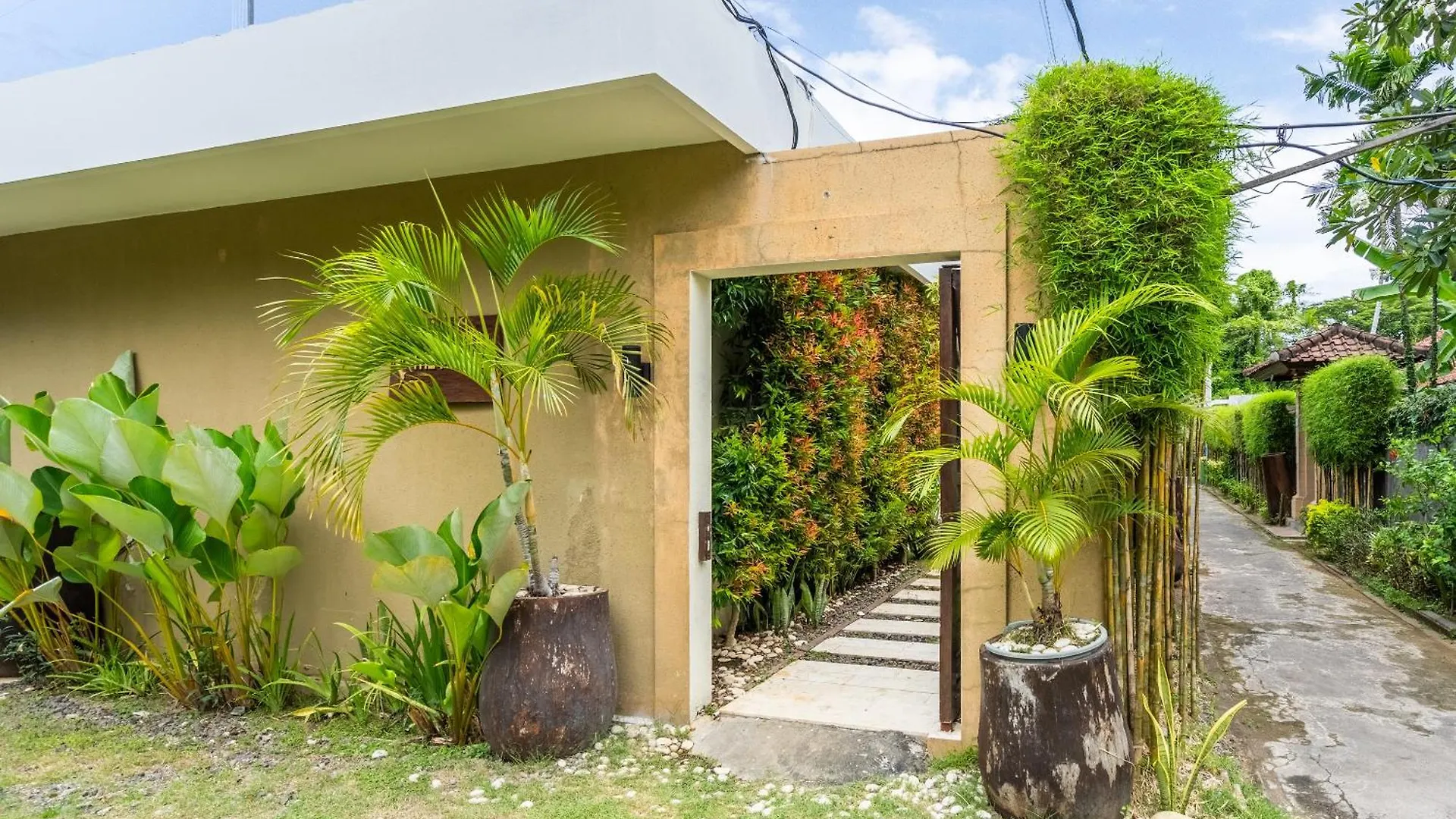 Abikaa, 4Br Lux Villa - Located In The Central Seminyak