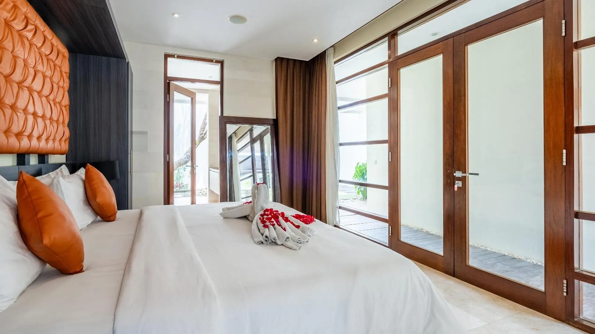 Abikaa, 4Br Lux Villa - Located In The Central Seminyak Indonesia