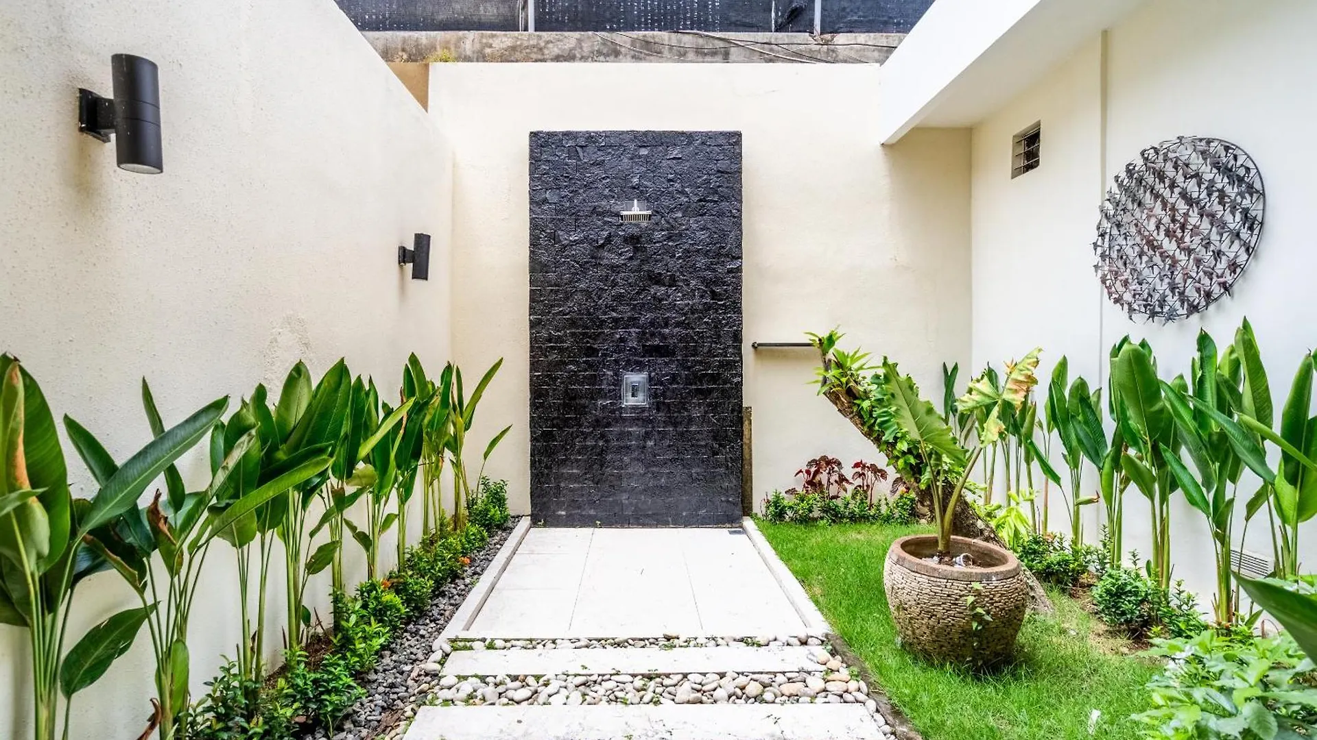 Abikaa, 4Br Lux Villa - Located In The Central Seminyak 0*, Seminyak (Bali)