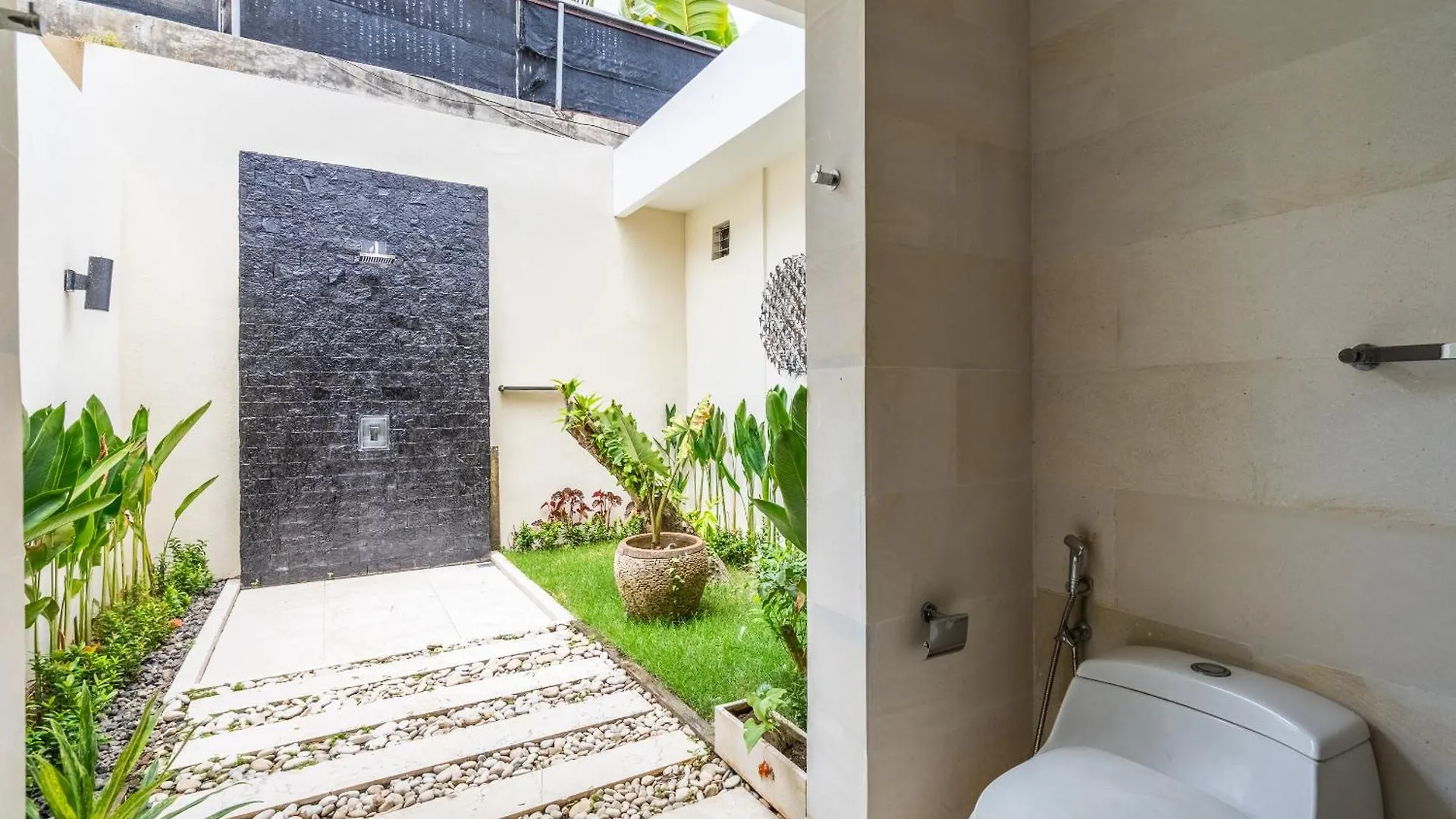Abikaa, 4Br Lux Villa - Located In The Central Seminyak Seminyak (Bali)