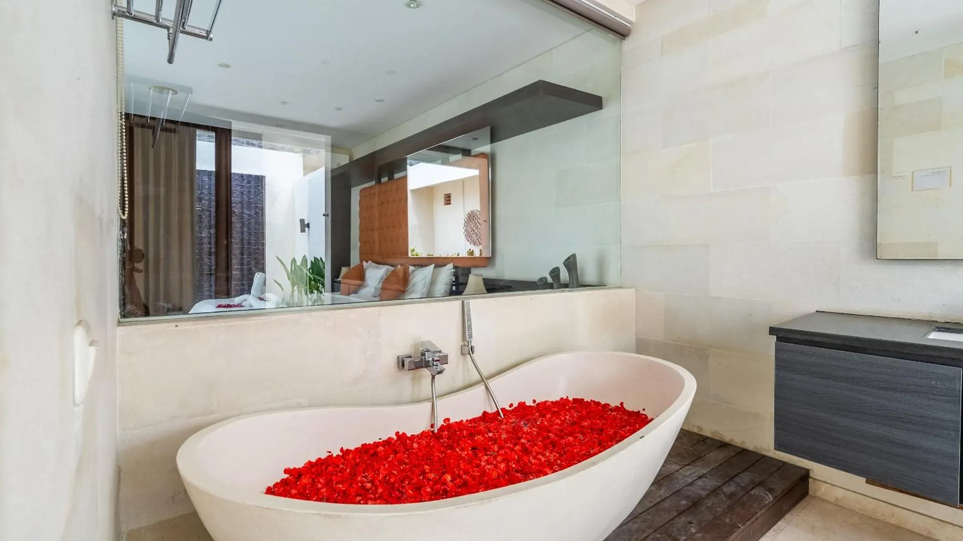 Abikaa, 4Br Lux Villa - Located In The Central Seminyak Seminyak (Bali)