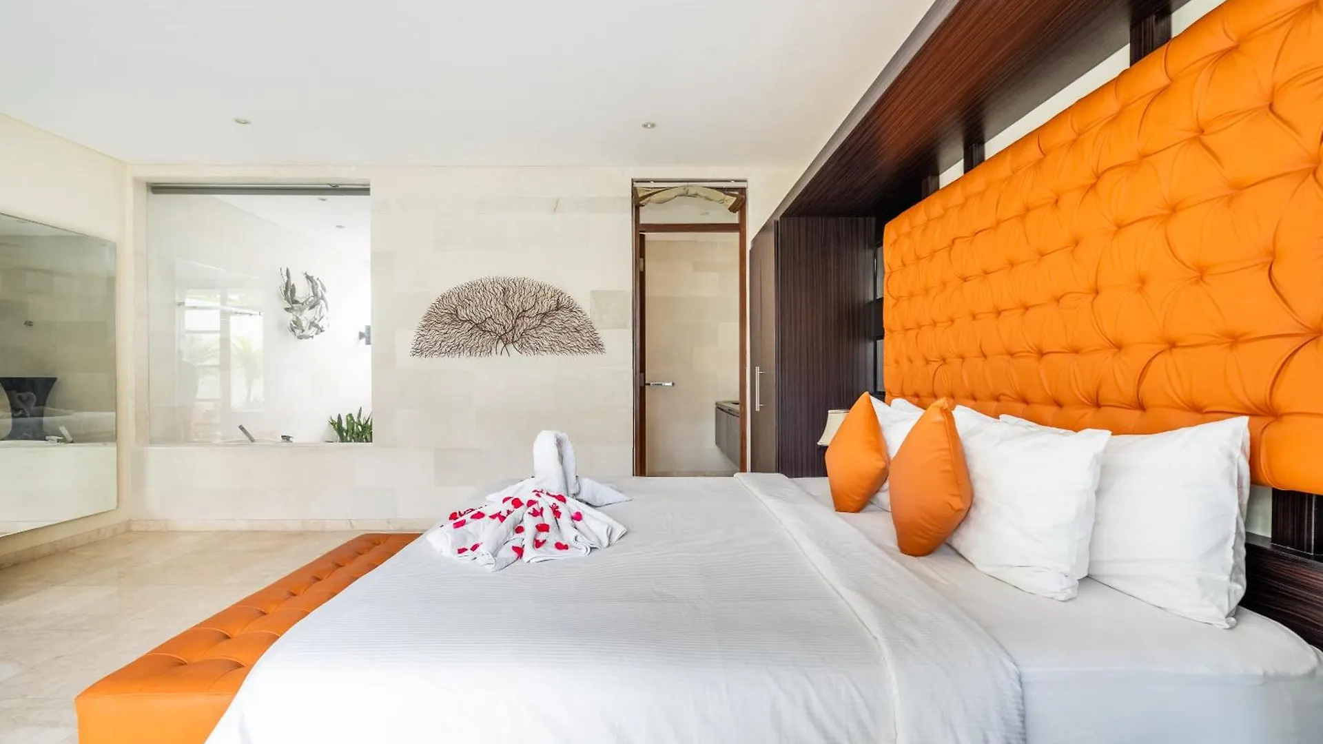 Abikaa, 4Br Lux Villa - Located In The Central Seminyak Indonesia