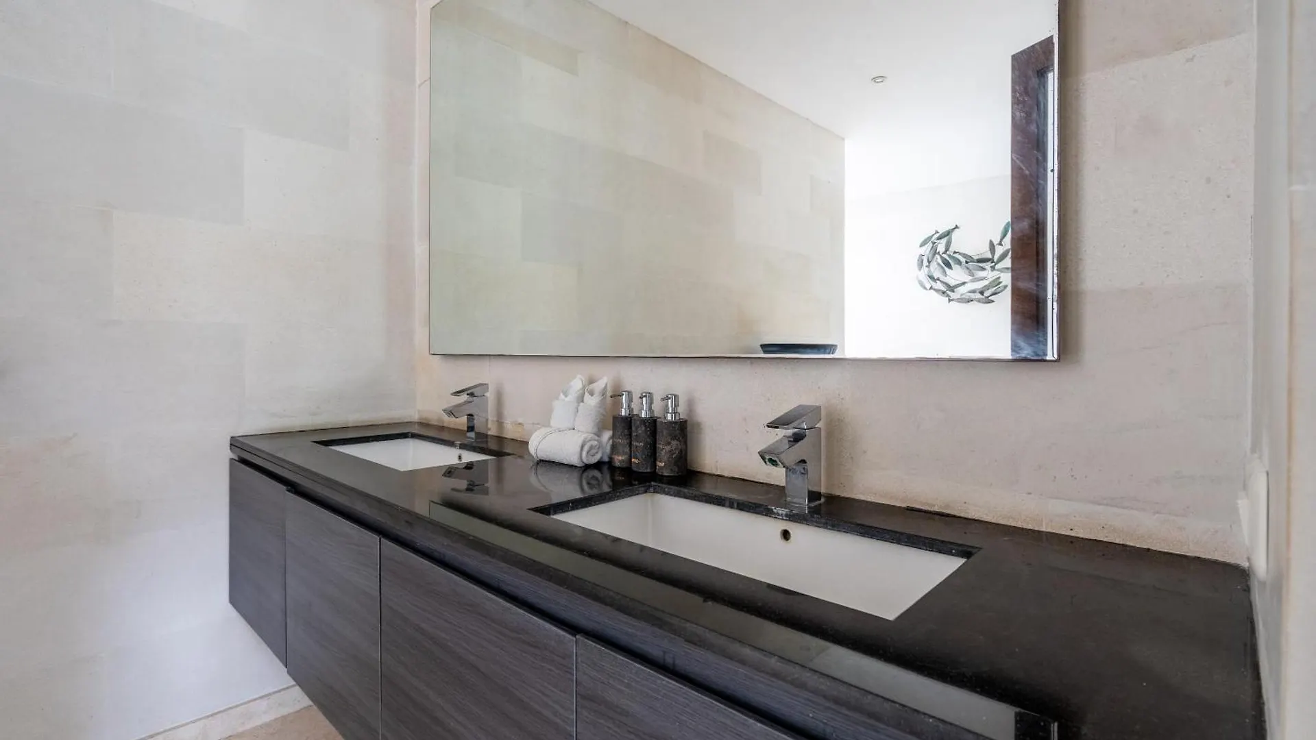 Abikaa, 4Br Lux Villa - Located In The Central Seminyak Indonesia