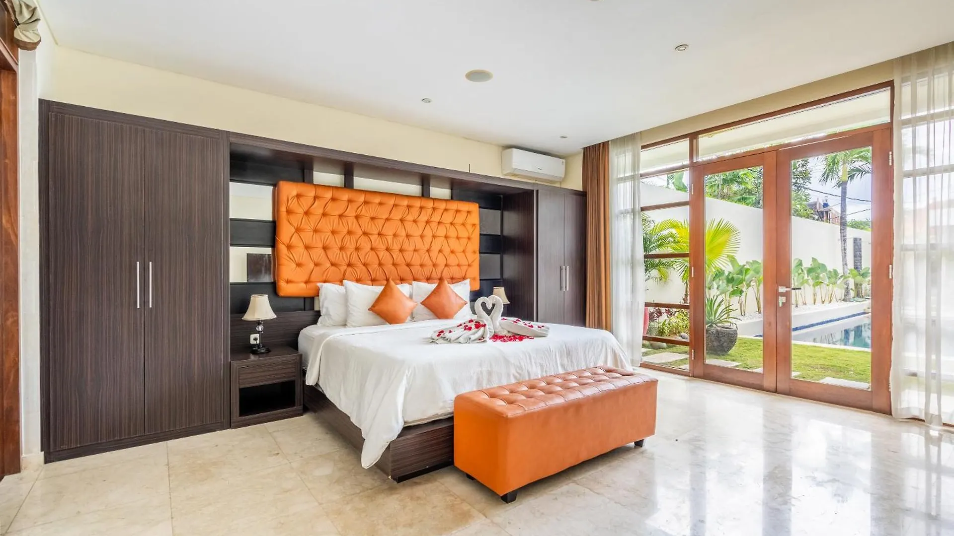 Abikaa, 4Br Lux Villa - Located In The Central Seminyak