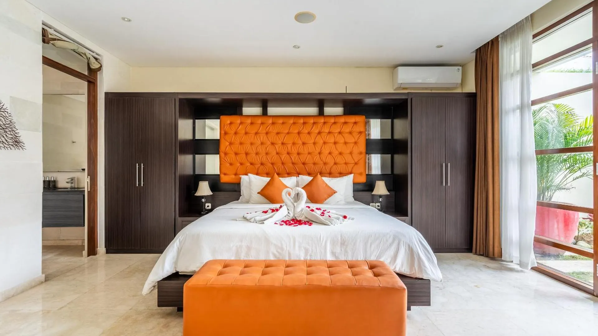 Abikaa, 4Br Lux Villa - Located In The Central Seminyak