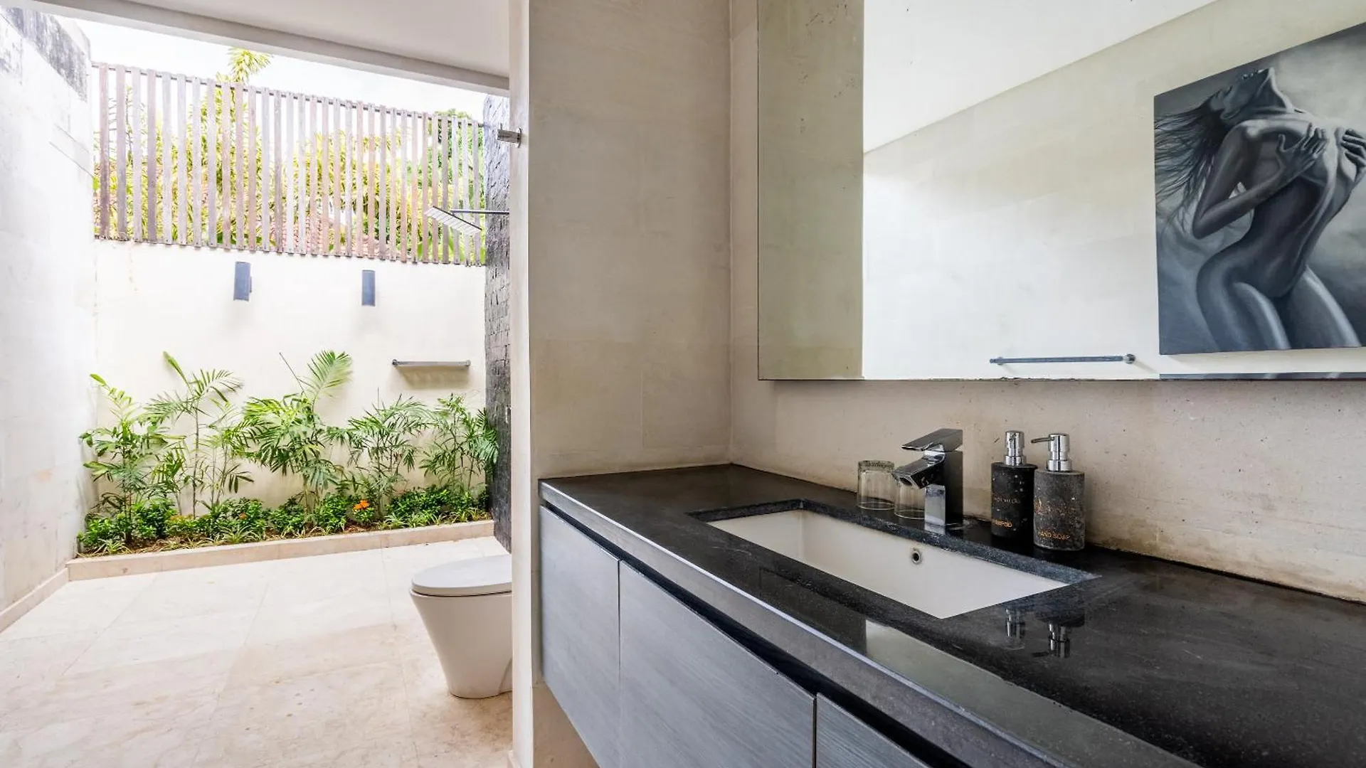 Abikaa, 4Br Lux Villa - Located In The Central Seminyak
