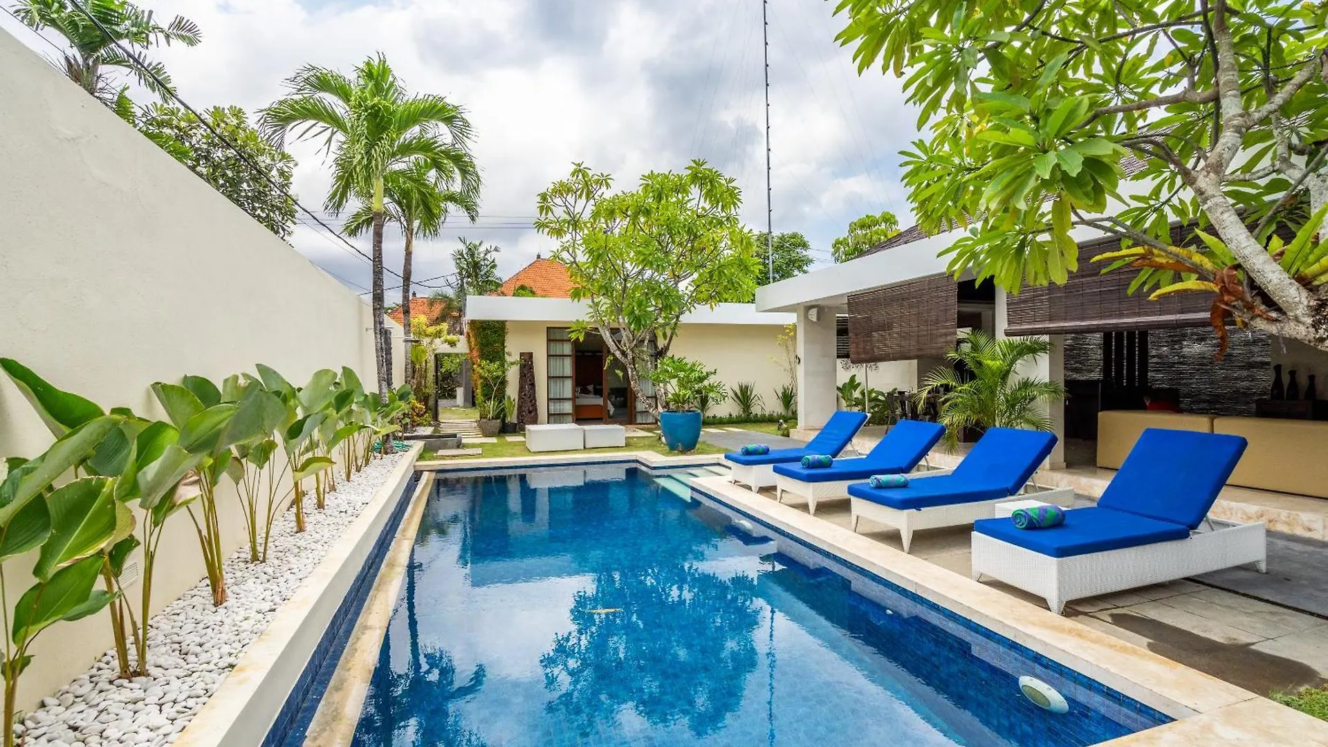 Abikaa, 4Br Lux Villa - Located In The Central Seminyak